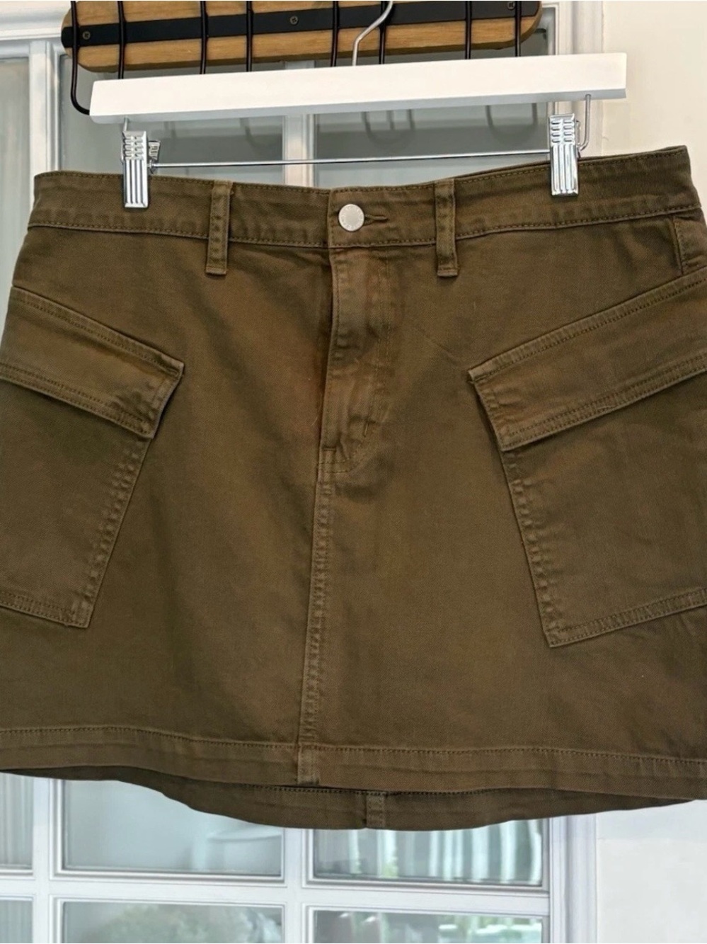 JustUSA Women’s Cargo Mini Skirt | Color: Olive | Size: L |  Pre-Owned
